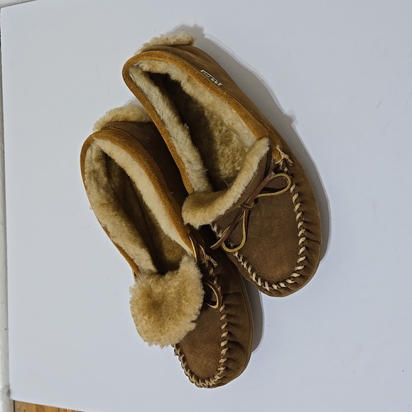 L.L. Bean Other - L.L. Bean Men's Moccasin Slippers